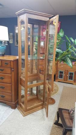 Lighted Oak Curio Cabinet Perfect For Small Spaces Quality Pre
